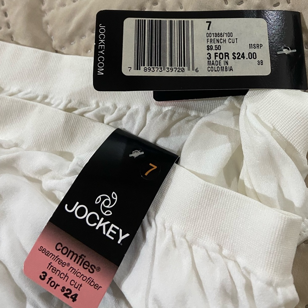 2 pair Jockey comfies seam free microfiber French cut panties, white size 7 NWT